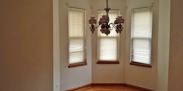 Building Photo - 10907 S Longwood Dr