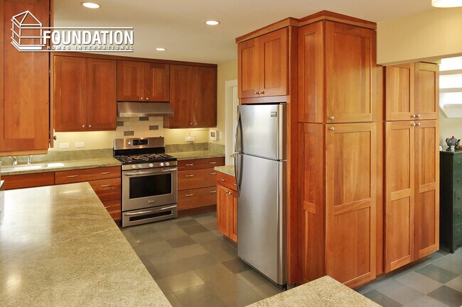 Building Photo - Contemporary 4bd/ 3ba Strawberry Home- Lar...