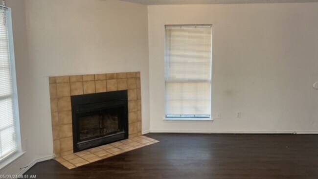Foto del edificio - 3809 Braden Ln