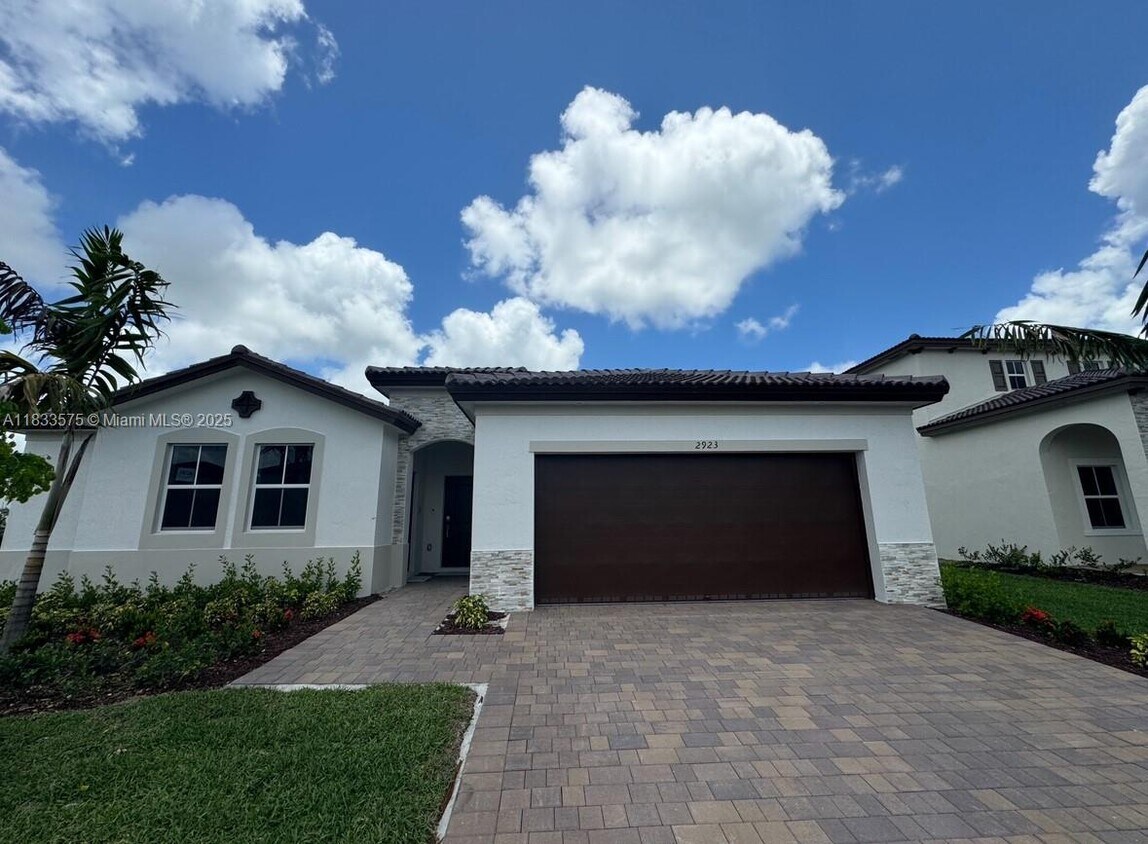 Foto principal - 2923 SE 23rd Ave