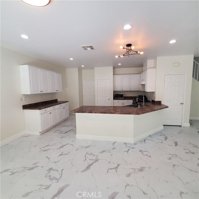 Foto del edificio - 16128 Compass Ave