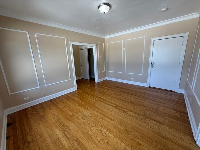 Foto del edificio - 2801 N Keating Ave