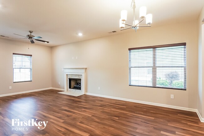 Foto del edificio - 325 Shelby Farms Ln