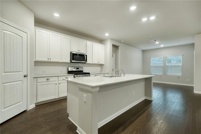 Building Photo - 2701 Danbury Ln