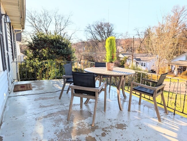 Photo - 1722 Nickerson Ave House