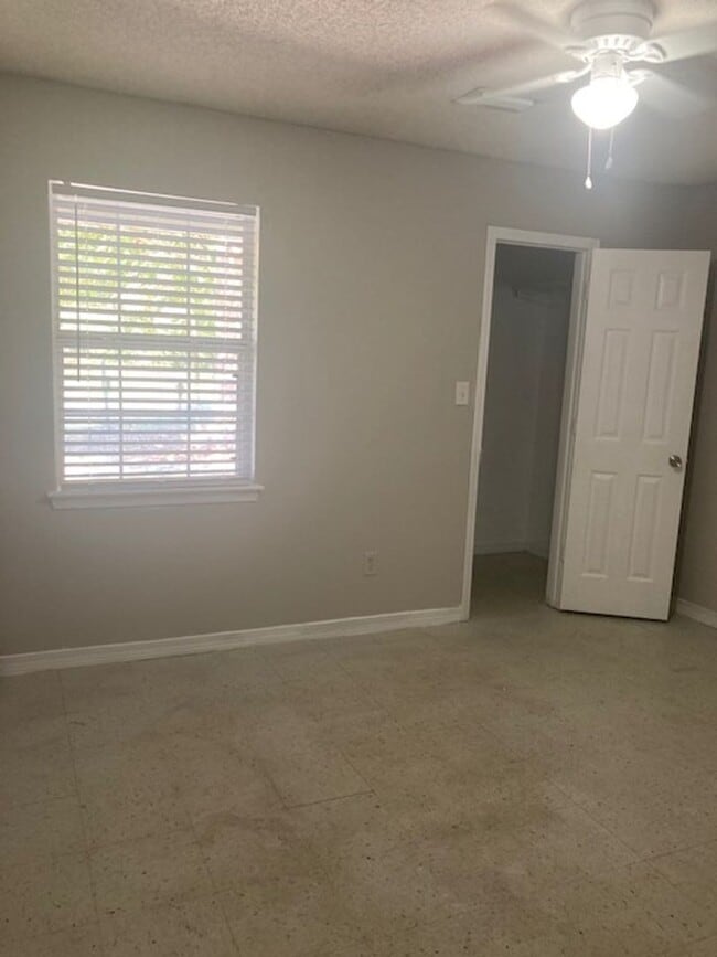 Building Photo - Pascagoula 3 Bedroom