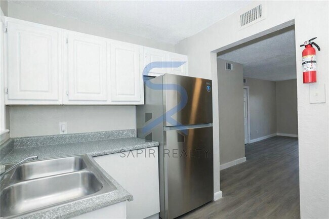 Foto del edificio - 2055 Alison Ct SW