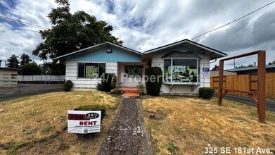 Building Photo - 325 SE 181st Ave