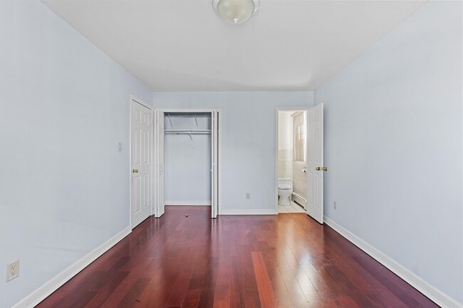 Building Photo - 407 Manila Ave