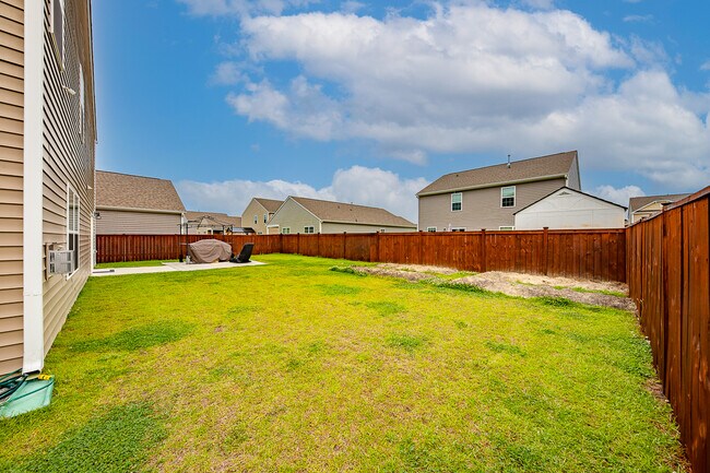 Foto del edificio - 410 Ginger Dr