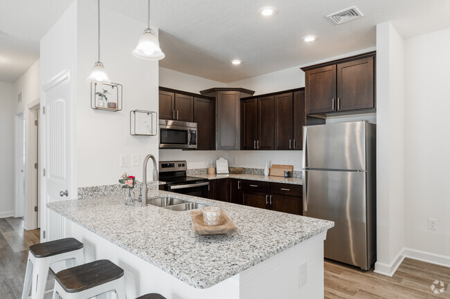 2BR, 2BA - 1,130SF - Kitchen - Wynfield Apartments