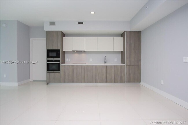 Foto del edificio - 2900 NE 7th Ave