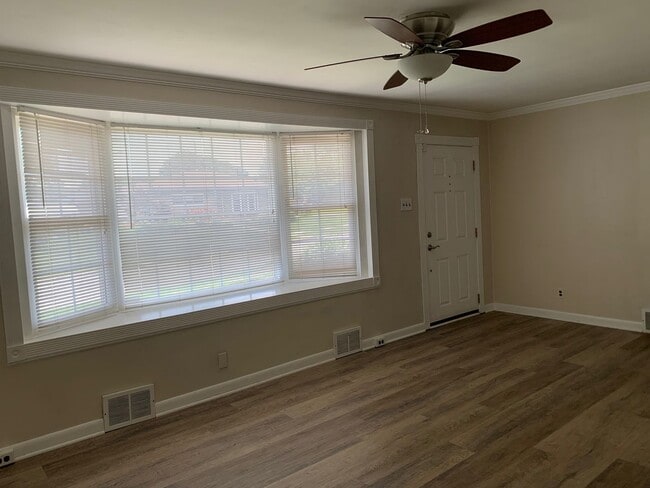Building Photo - 3BR Ranch in Camp Hill