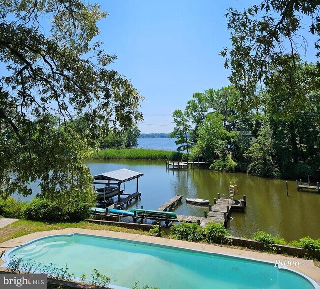 Building Photo - 355 Sturtons Ln