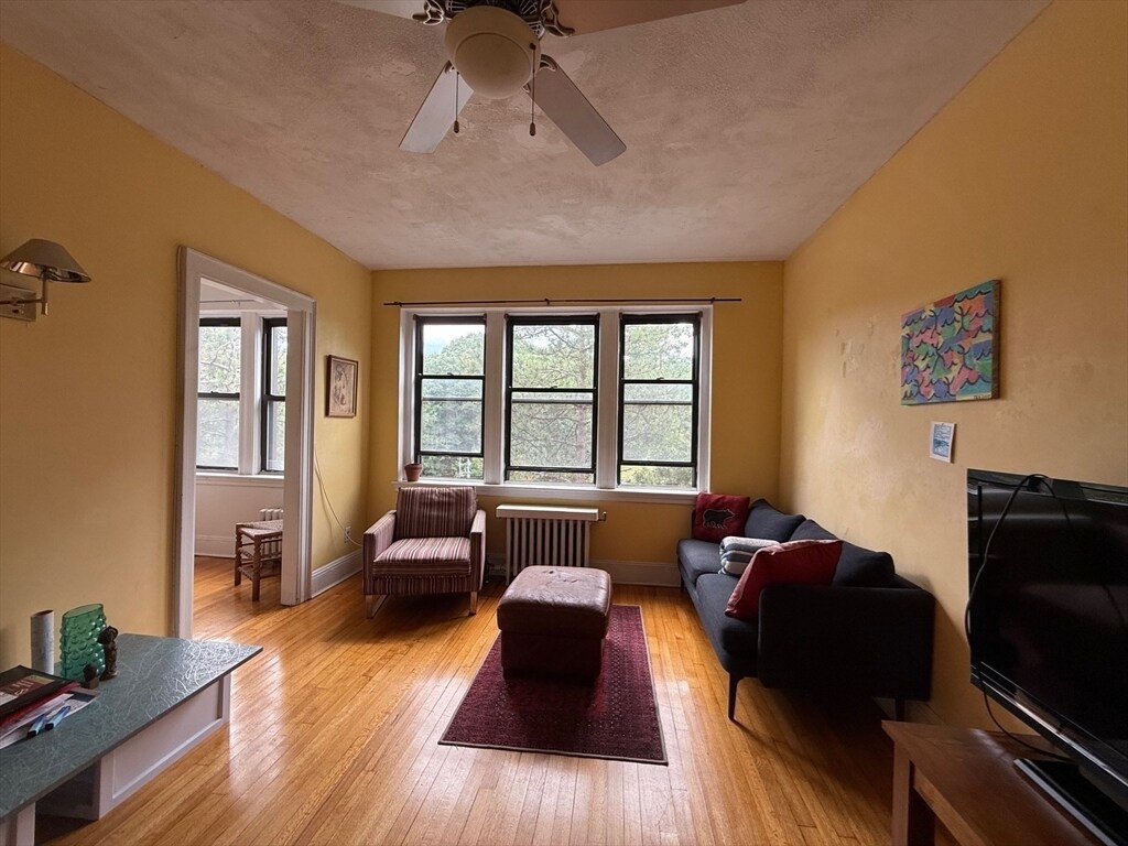 Primary Photo - 145 Englewood Ave