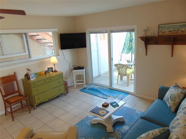 Foto del edificio - 3506 Cove View Blvd