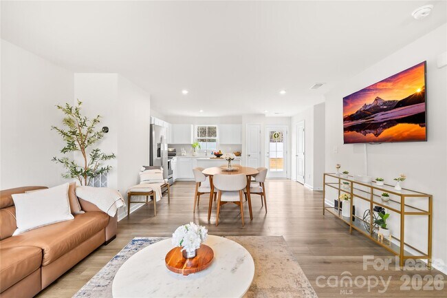 Foto del edificio - 4447 Wild Rdg Dr