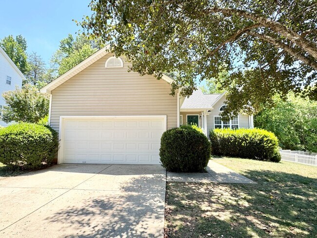 Foto del edificio - 3404 Crimson Wood Dr