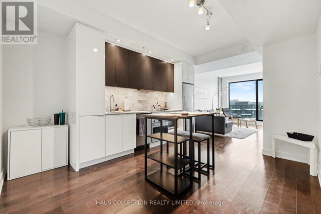 Building Photo - 20 Daly Ave