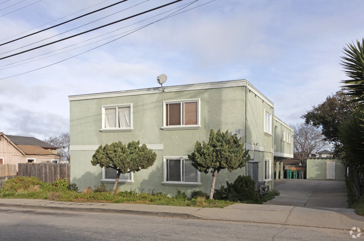 Foto del edificio - 951 Trinity Ave