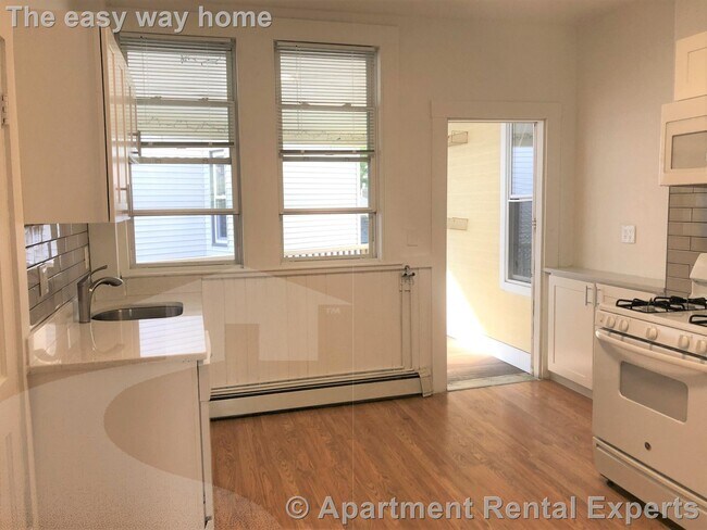 Building Photo - 56 Portsmouth St