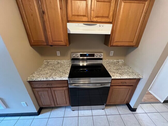 Foto del edificio - 2115 Carlson Rd