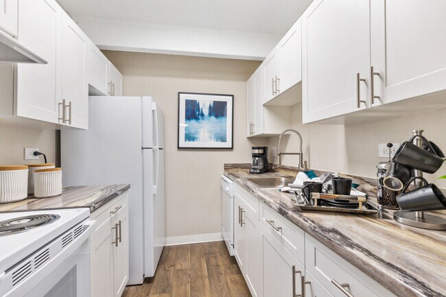 Building Photo - Mosaic