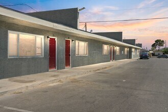 Building Photo - 2287 Concord St