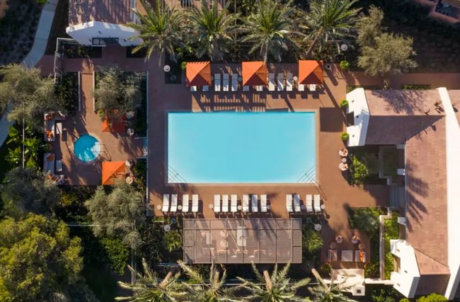 Building Photo - 122 Alicante