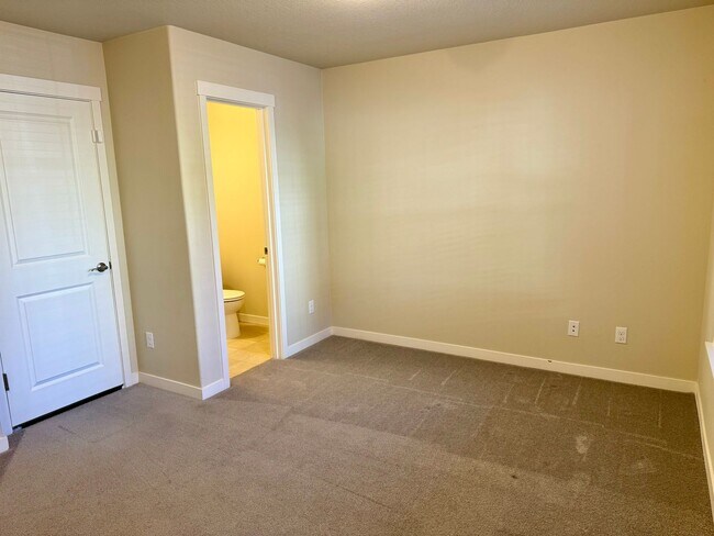 Foto del edificio - 2Bd/2.5Ba in Wilsonville ~ Newer Community...
