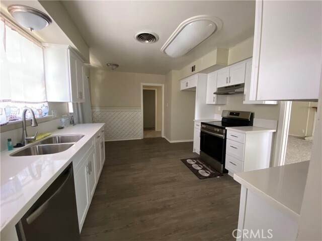 Foto del edificio - 44446 Loneoak Ave