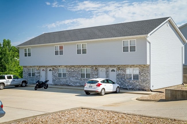 Building Photo - Blue Heron Townhomes
