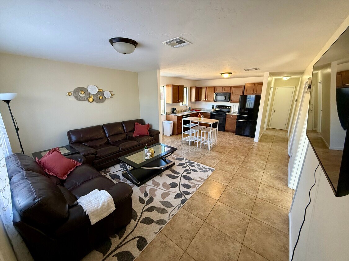 Foto principal - 1231 E Lee St