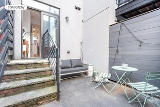 Building Photo - 85 Eagle St