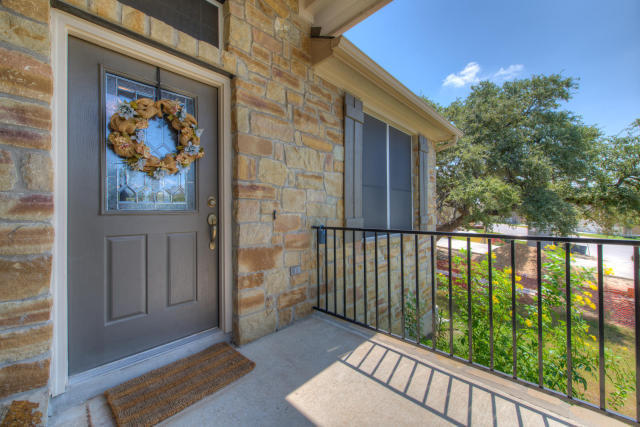 Foto del edificio - One Story Hill Country Home, Many Upgrades