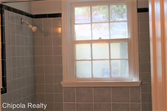 Foto del edificio - 3 br, 1 bath House - 2959 Russ Street