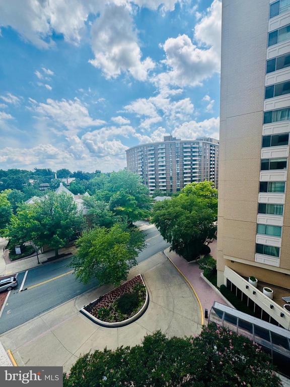 Building Photo - 4601 N Park Ave