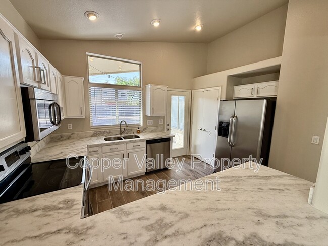Foto del edificio - 4029 W Hackamore Dr