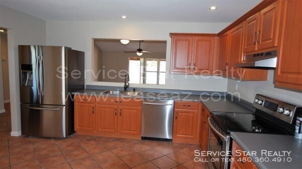 Building Photo - 9540 N 90th Ln