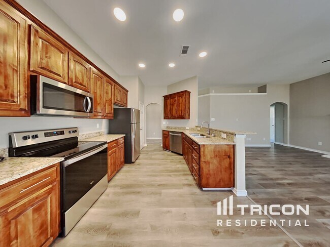 Building Photo - 437 Creek Bend Drive Saginaw TX