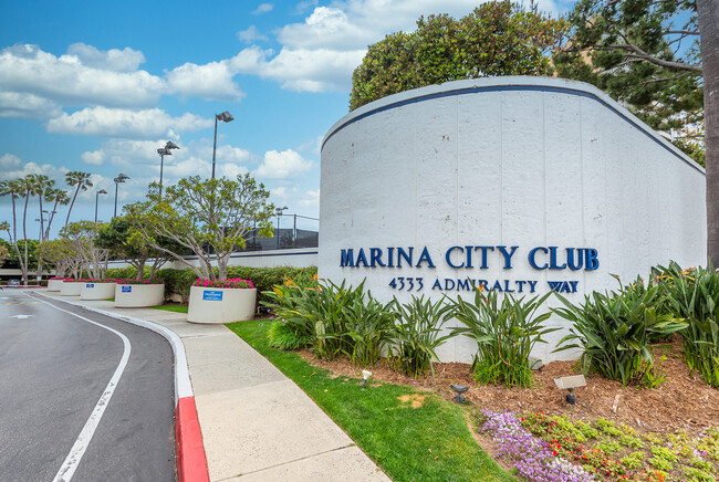 Building Photo - 4337 Marina City Dr