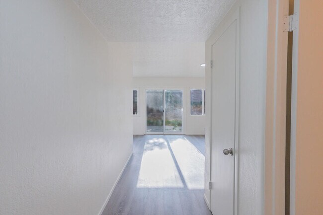 Building Photo - 45462 E 3rd St