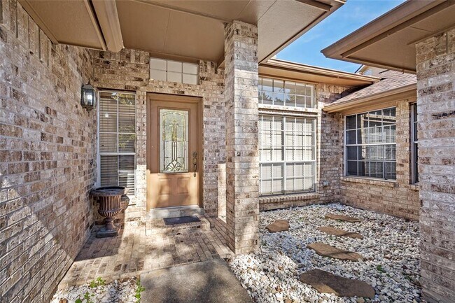 Building Photo - 3815 Bartons Ln