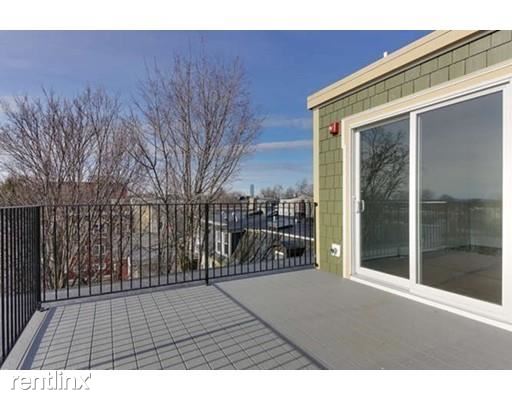 Building Photo - 773 E 4th St