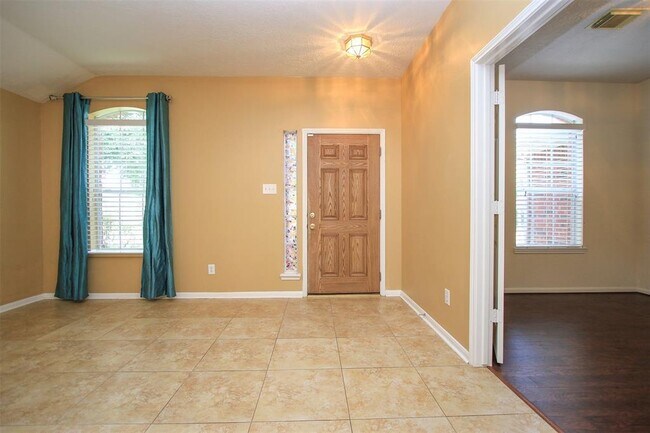 Foto del edificio - 21715 Oakbridge Park Ln