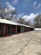 Building Photo - 4831 Sycamore Ave