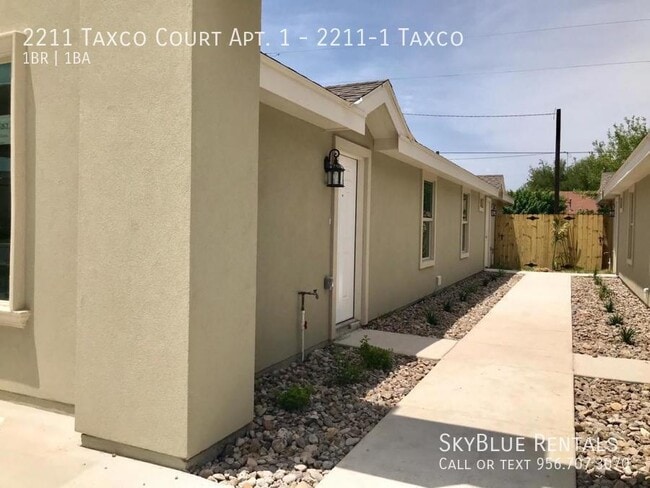 Foto del edificio - 2211 Taxco Ct