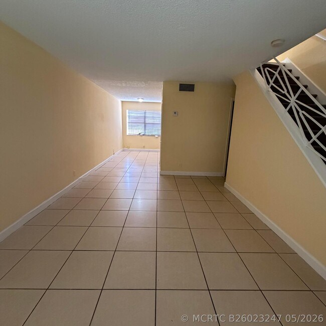 Foto del edificio - 4700 NW 9th Ct