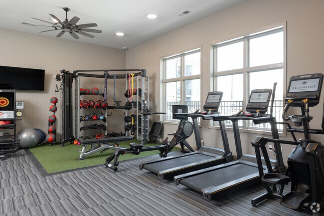 Gimnasio - Reflection Pointe TN