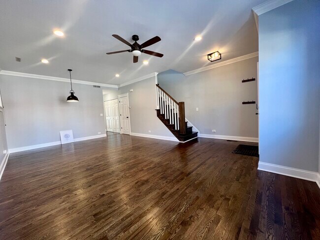 Foto del edificio - 1851 W Armitage Ave